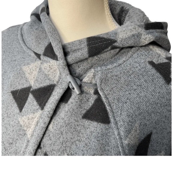 The North Face Crescent Wrap Hooded Jacket Aztec Print Grey Soft Fleece Womens - Picture 4 of 16